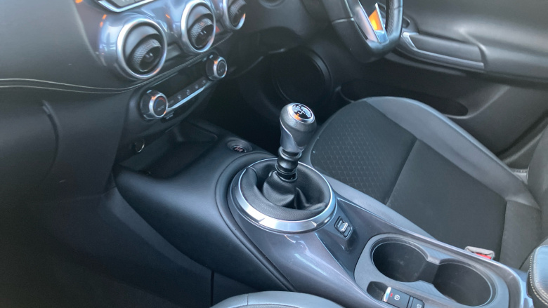 Nissan Juke 1.0 DiG-T 114 N-Connecta 5dr Petrol Hatchback